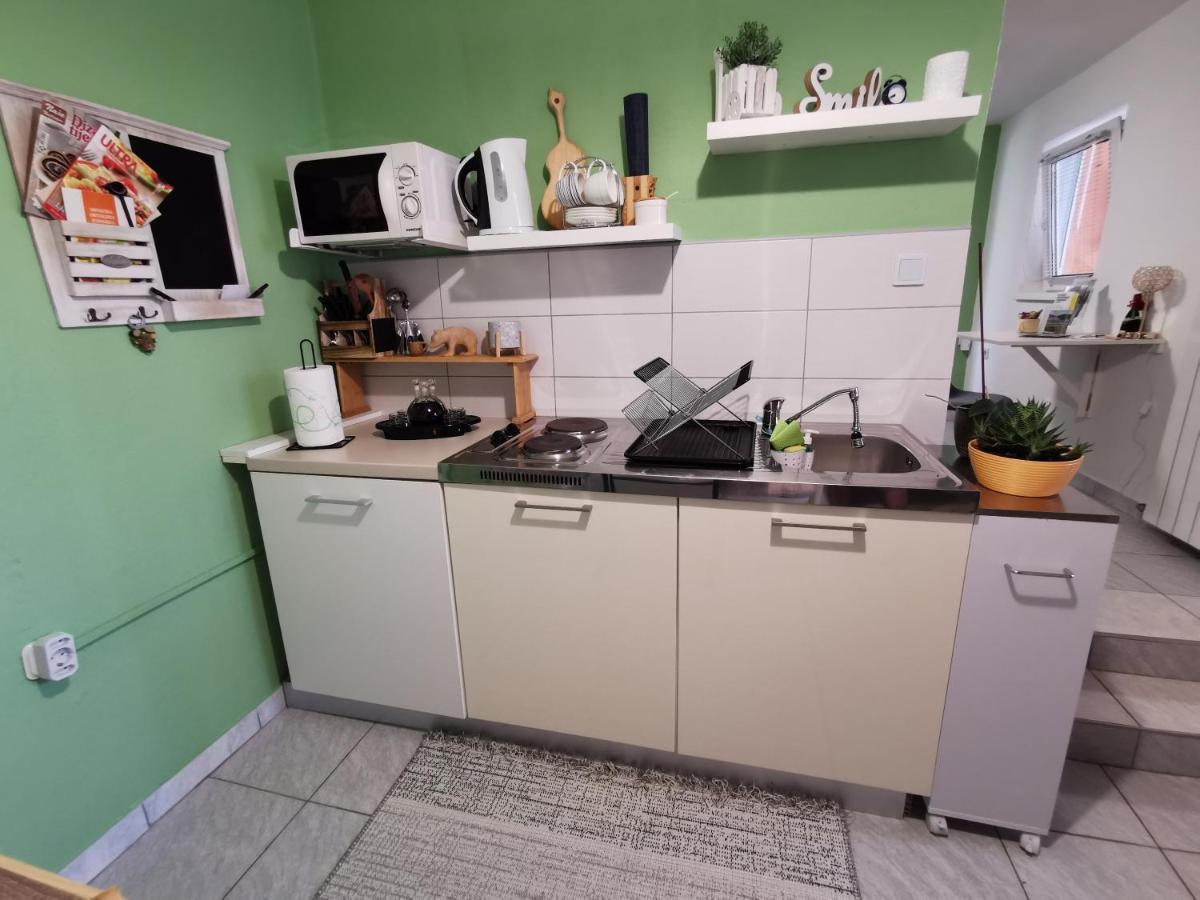 Studio Apartman Krosna Perusic エクステリア 写真