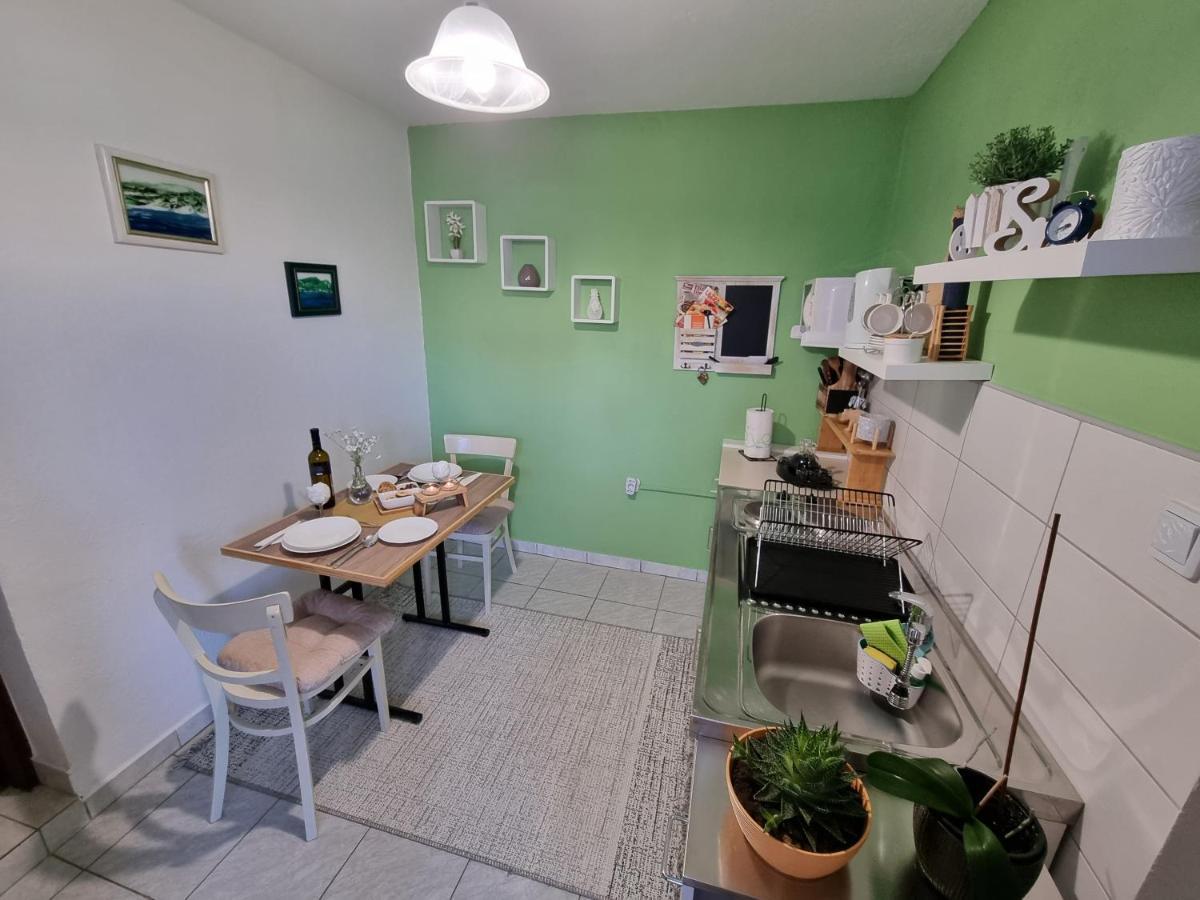 Studio Apartman Krosna Perusic エクステリア 写真