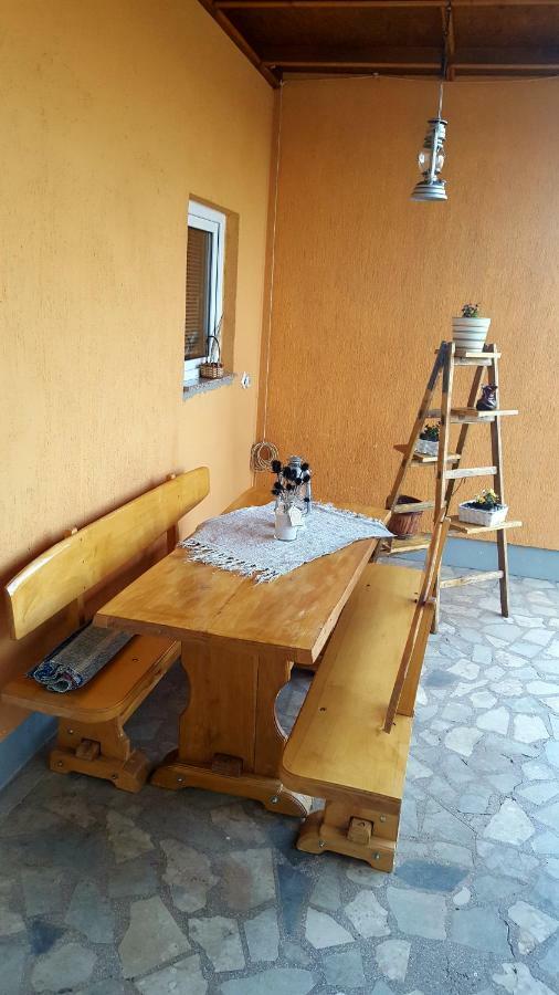 Studio Apartman Krosna Perusic エクステリア 写真